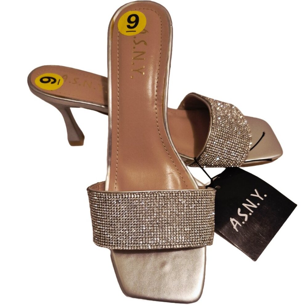 NWT Women's A.S.N.Y. Slip-On Silver & Rhinestone Heels Sandals